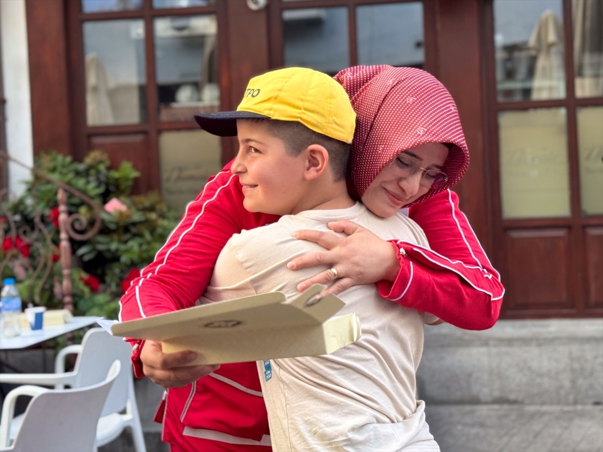 Türk Kızılay, gelenekselleşen vekaletle kurban kesim kampanyası kapsamında yurt içinde ve üç...