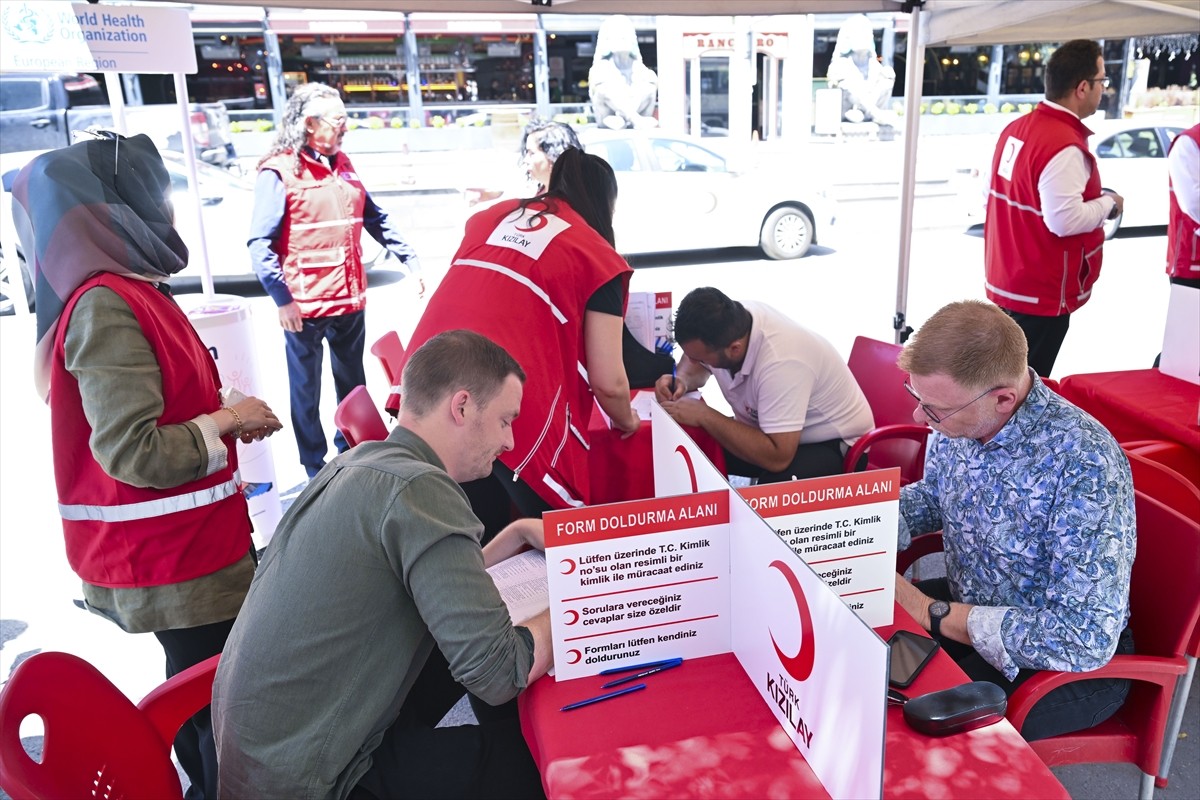 Türk Kızılay ile Dünya Sağlık Örgütü (DSÖ), gönüllü kan bağışının önemine dikkati çekmek amacıyla...
