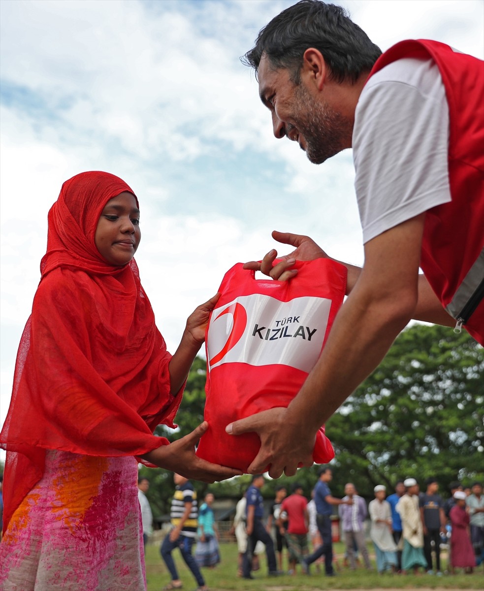 Türk Kızılay, Kurban Bayramı'nda başta Türkiye ve Gazze olmak üzere dünyanın dört bir yanında...