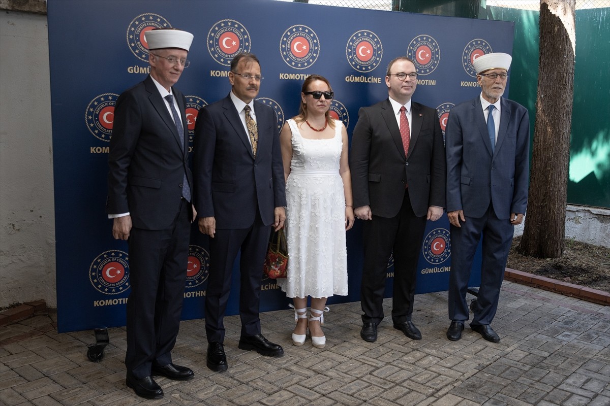 Türkiye'nin Gümülcine Başkonsolosluğunda düzenlenen geleneksel bayramlaşma töreni, çok sayıda Batı...