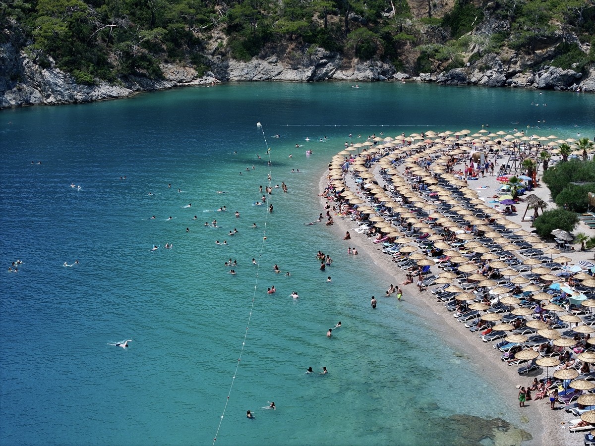 Türkiye'nin önemli turizm merkezlerinden Muğla'da, Kurban Bayramı'nın son gününde tatilciler...