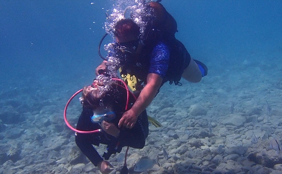 Türkiye'nin ve dünyanın gözde turizm kenti Muğla'nın Bodrum ilçesi, mavinin bütün tonlarını...