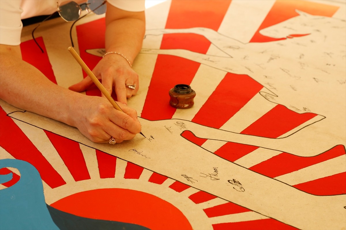 Türkiye Kültür Yolu Festivali'nin dördüncü durağı olan Samsun'da, zemininde Onur Anıtı ve...