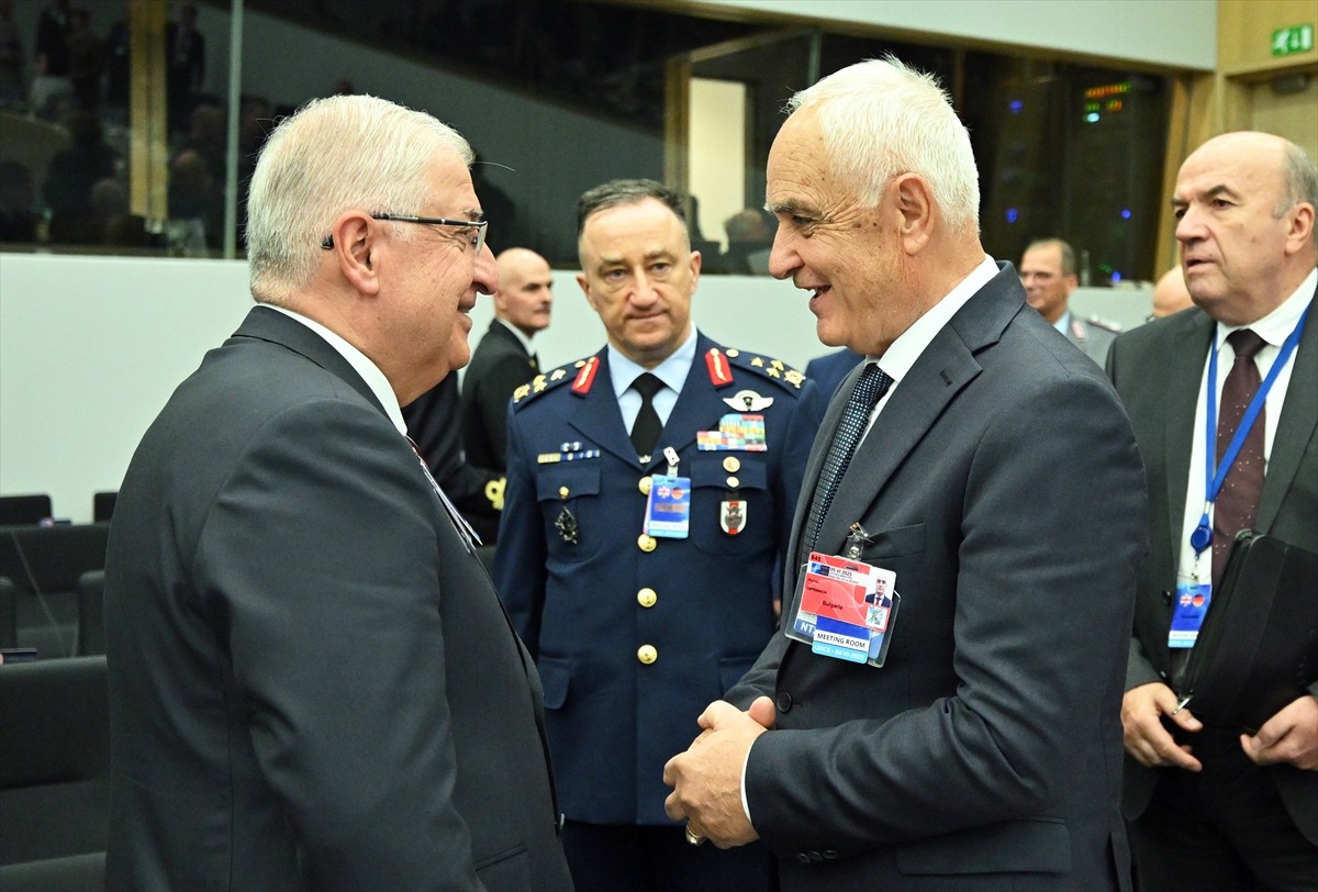 Ukrayna Temas Grubu, Almanya ve İngiltere öncülüğünde Brüksel’deki NATO karargahında toplandı....