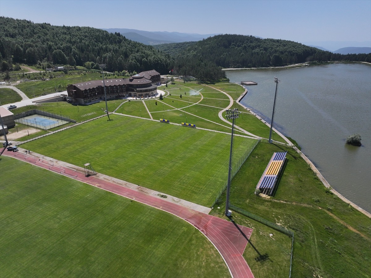 Ulaşım kolaylığı, doğal güzellikleri ve temiz havasıyla öne çıkan Düzce'de hazırlıklarını...