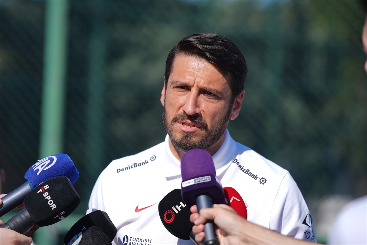 Ümit Milli Futbol Takımı Teknik Direktörü Egemen Korkmaz, yarın Karadağ ile yapılacak özel maç...