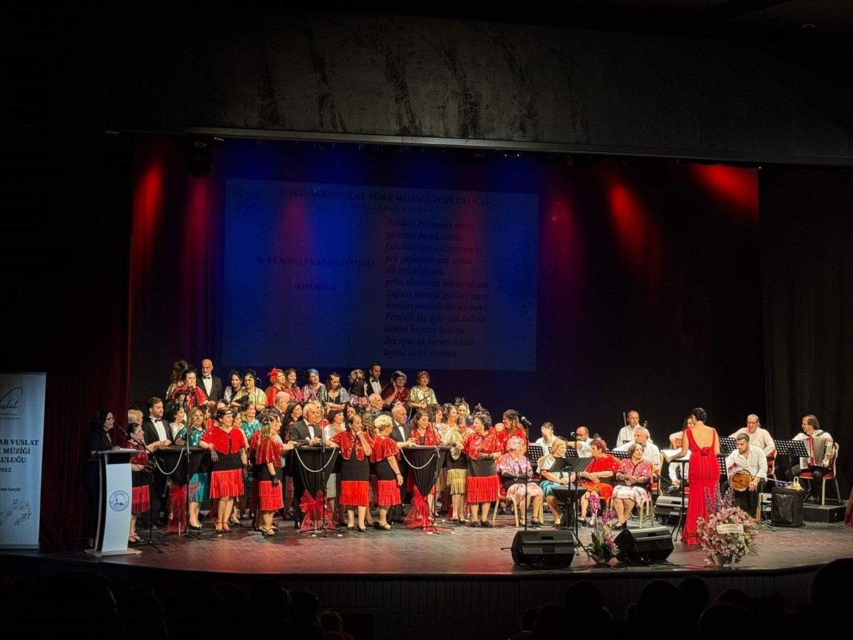 Üsküdar Vuslat Türk Müziği Topluluğu, "Cumhuriyetimizin 101. Yılında Tangolar&Kantolar" başlıklı...