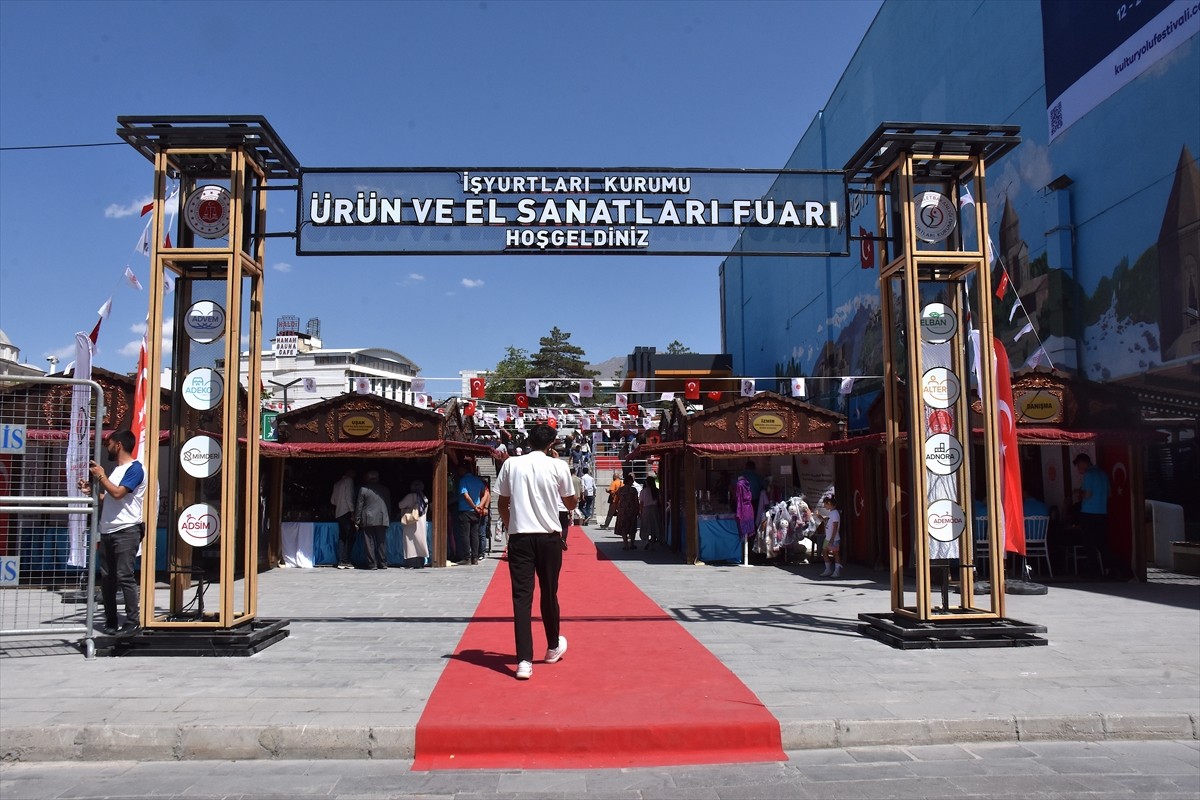 Van'da Adalet Bakanlığı Ceza İnfaz Kurumları ile Tutukevleri İşyurtları Kurumunca düzenlenen...