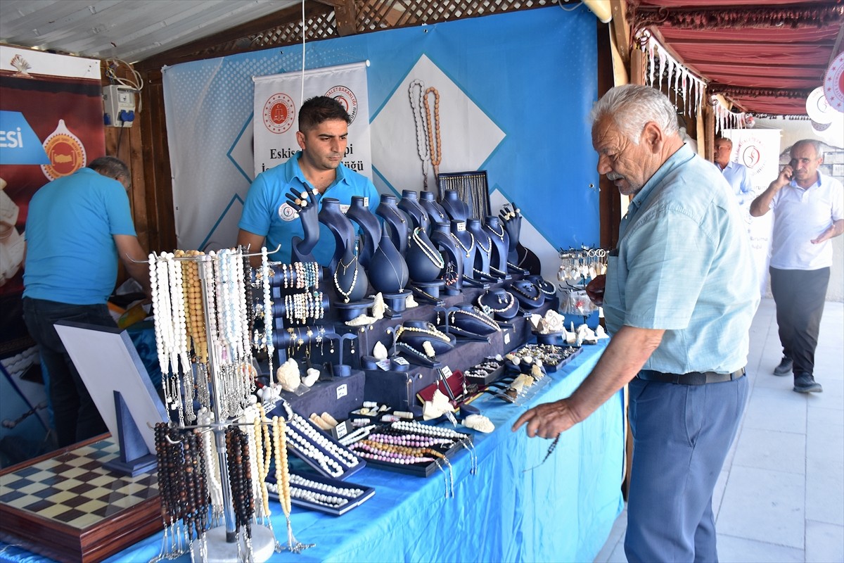 Van'da Adalet Bakanlığı Ceza İnfaz Kurumları ile Tutukevleri İşyurtları Kurumunca düzenlenen...