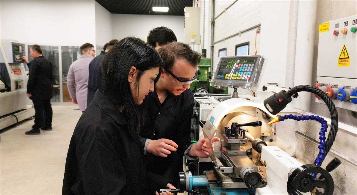 Yükseköğretim Kurulu (YÖK), Türkiye genelinde 103 üniversitedeki 388 meslek yüksekokulunun...