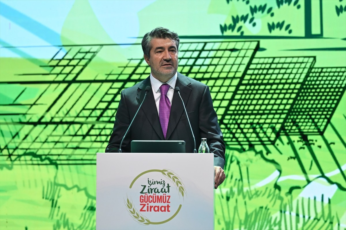 Ziraat Bankası Genel Müdürü Alpaslan Çakar, Haliç Kongre Merkezi'nde bu yıl 4'üncüsü düzenlenen...