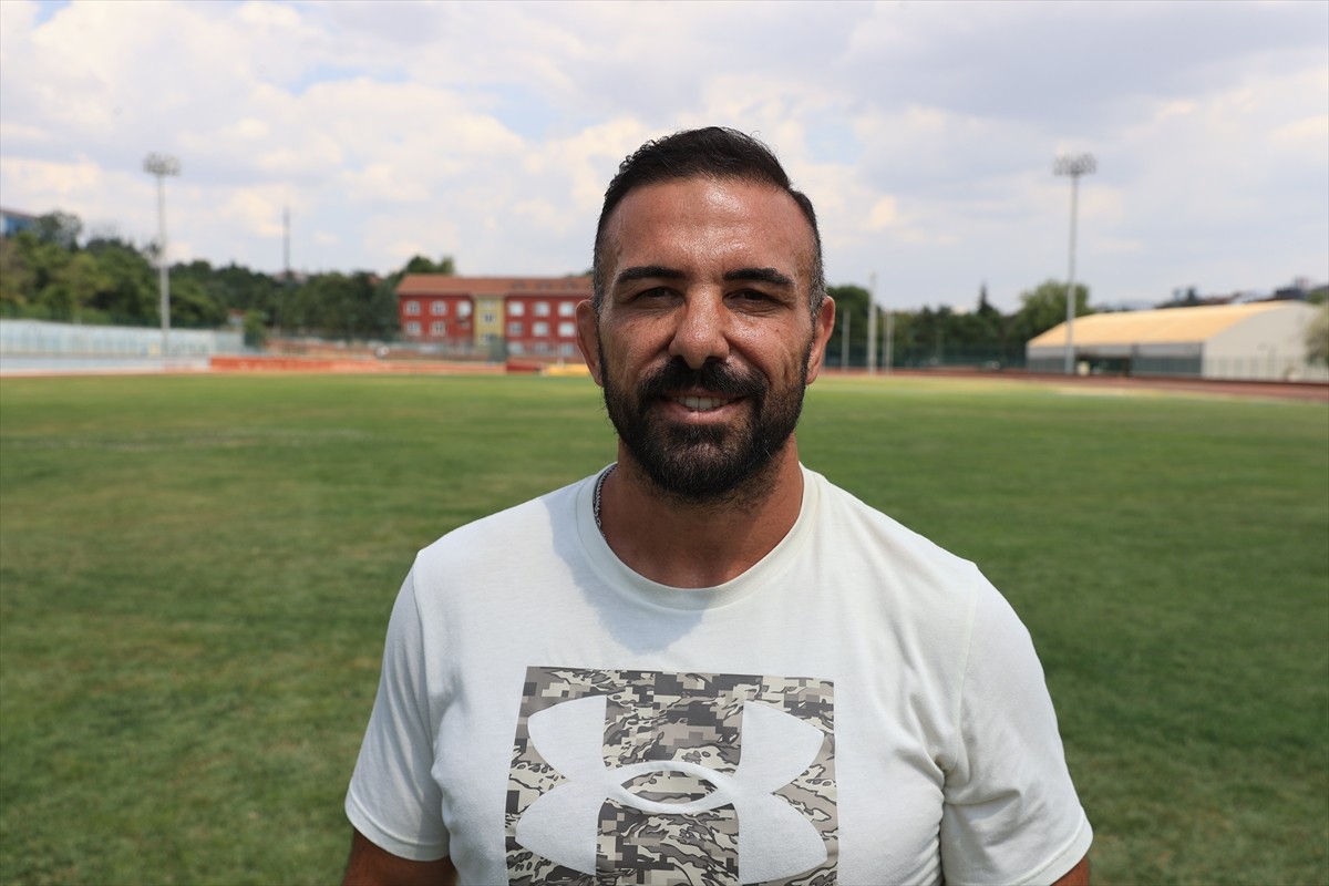 664. Tarihi Kırkpınar Yağlı Güreşleri'ne sakatlıkları nedeniyle katılamayan başpehlivanlar, er...