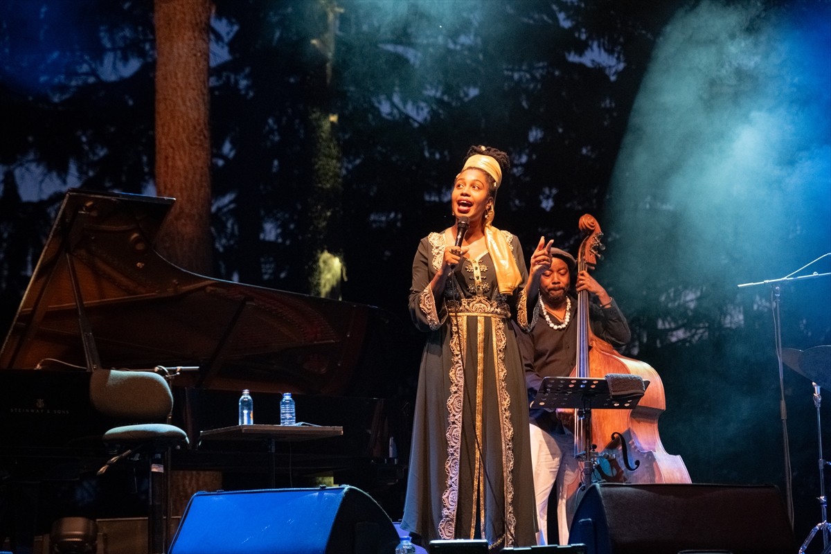 ABD'li müzisyen Jazzmeia Horn, İstanbul Kültür Sanat Vakfı (İKSV) tarafından düzenlenen 32....