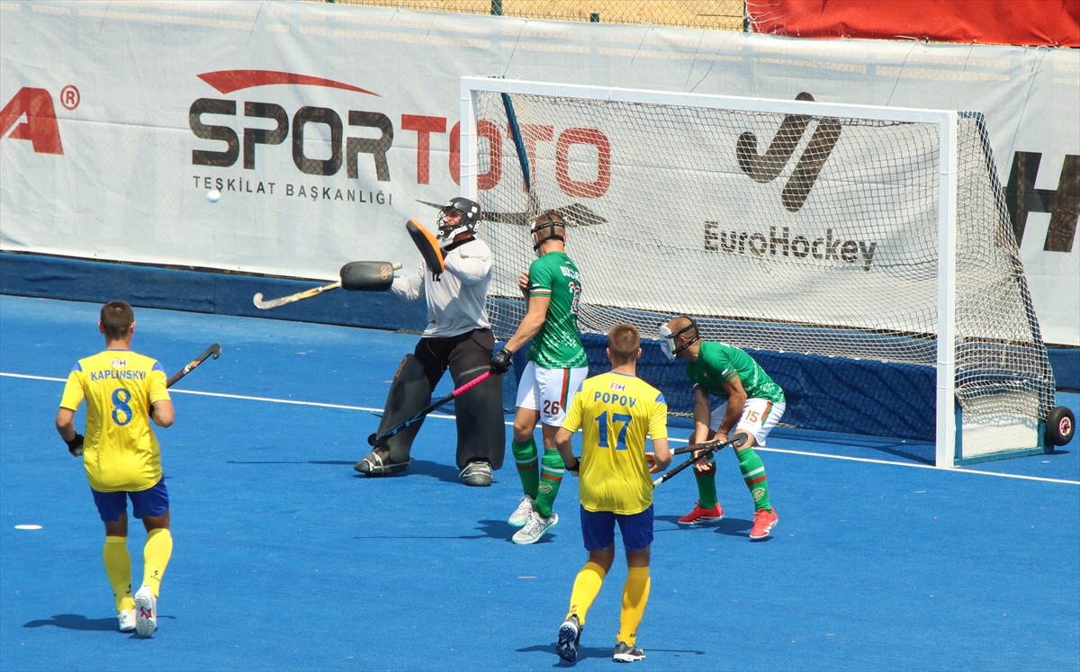 Açık Alan Hokeyi Erkekler Avrupa Şampiyonası 3, Kırklareli'nde devam ediyor. Hokey Tesisleri'nde...