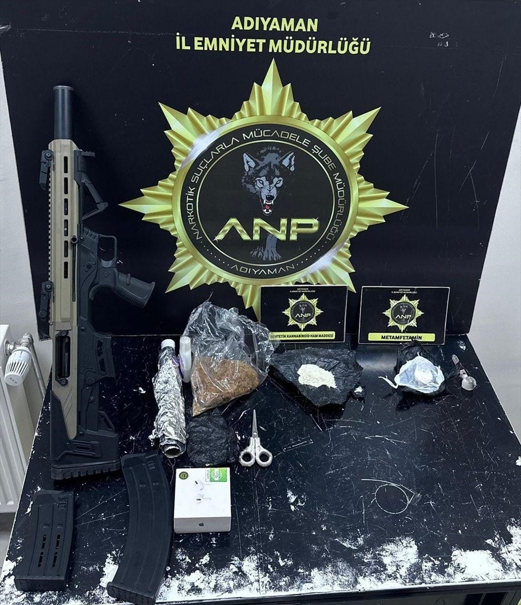 Adıyaman'da düzenlenen uyuşturucu operasyonunda yakalanan 2 şüpheliden 1'i tutuklandı. Adreslerde...