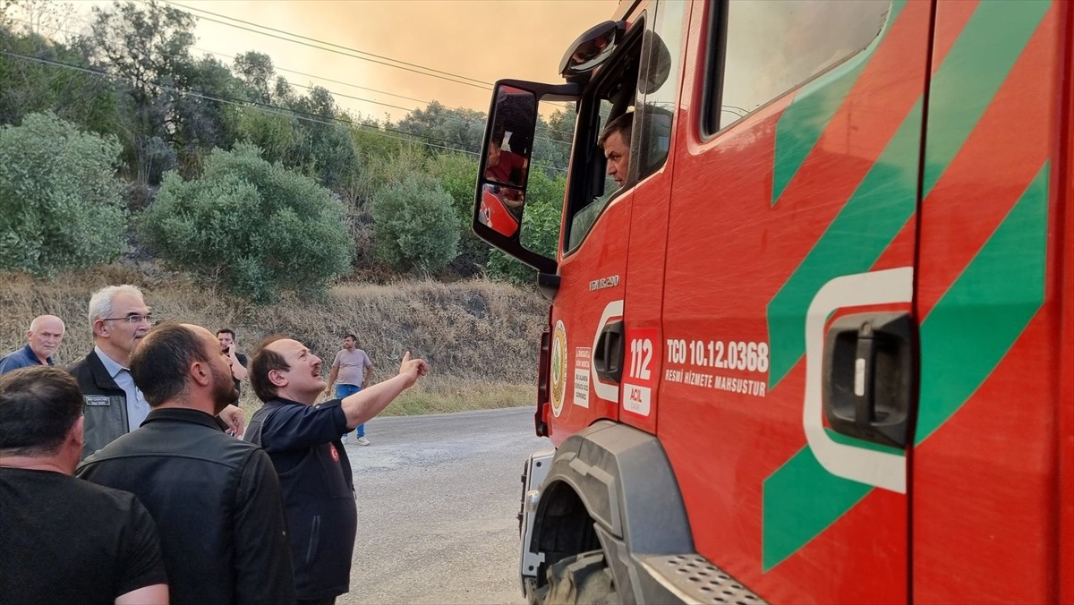  Afet ve Acil Durum Yönetimi Başkanlığı (AFAD), İzmir'in Ödemiş ilçesindeki orman yangınına 14...