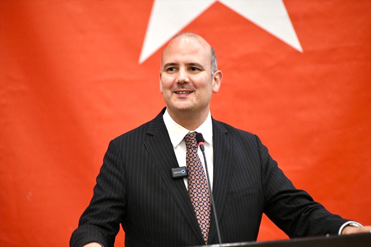 AK Parti Genel Başkan Yardımcısı Ömer İleri, AK Parti Genel Merkez AR-GE ve Eğitim Başkanlığı...