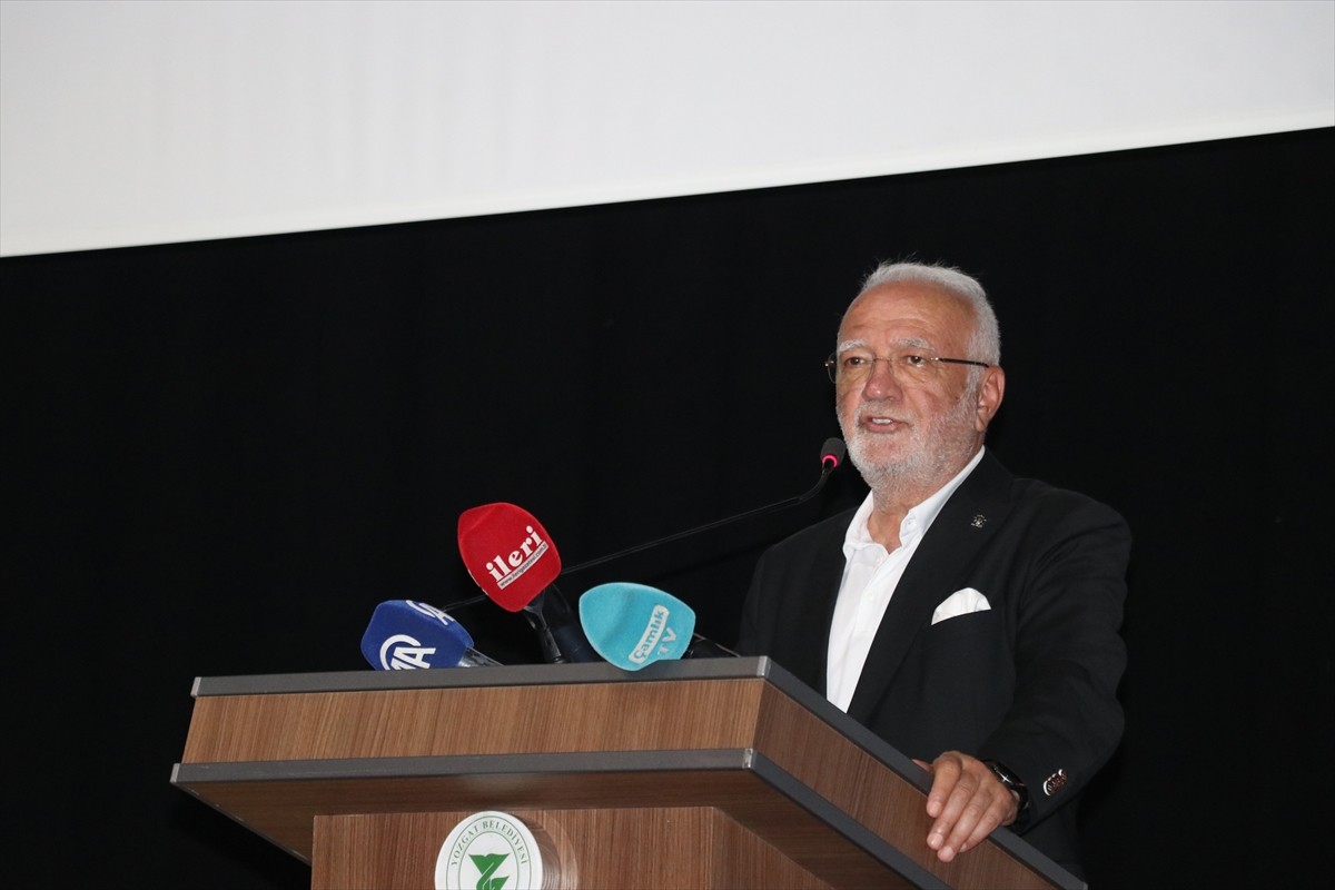 AK Parti Genel Başkanvekili Mustafa Mustafa Elitaş, AK Parti Genel Merkez ARGE ve Eğitim...