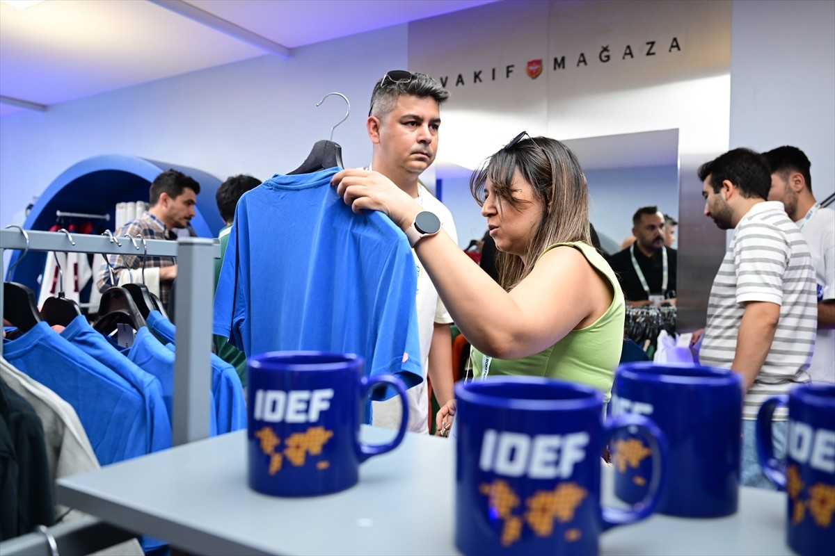 Anadolu Ajansının (AA) "Global İletişim Ortağı" olduğu IDEF 2025, Milli Savunma Bakanlığının ev...