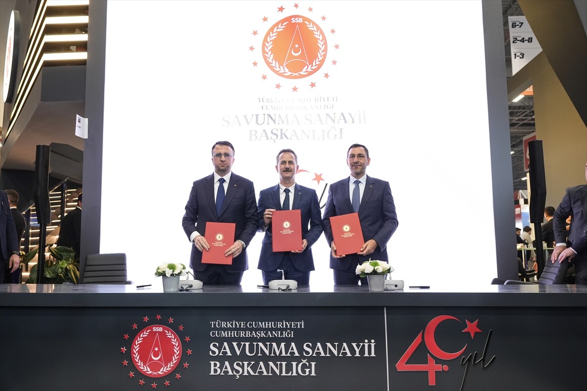 Anadolu Ajansının (AA) "Global İletişim Ortağı" olduğu, Milli Savunma Bakanlığının ev...