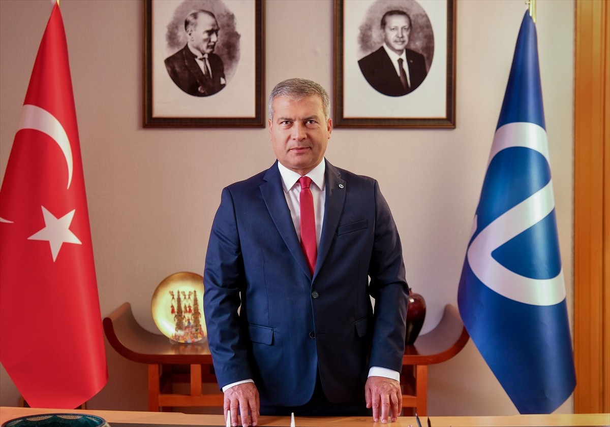 Anadolu Üniversitesi Rektörü Prof. Dr. Yusuf Adıgüzel, üniversitenin Açıköğretim Sistemi'ndeki...