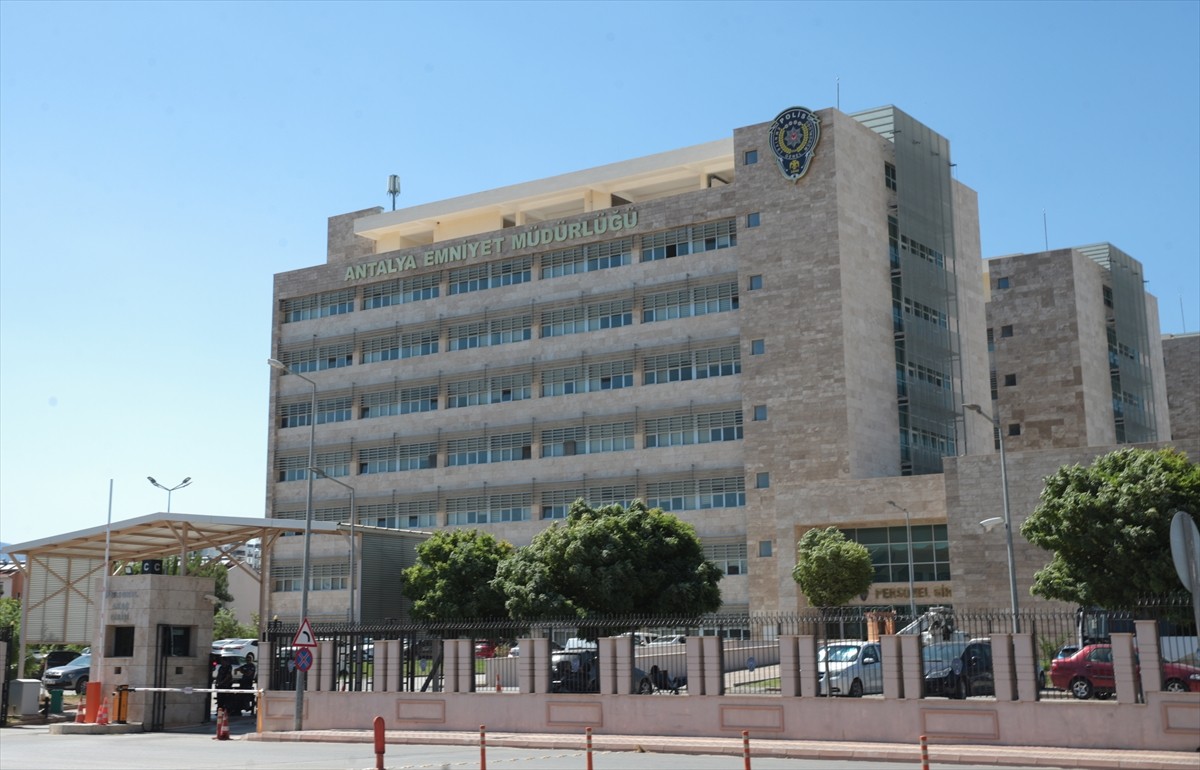 Antalya Cumhuriyet Başsavcılığınca yürütülen "rüşvet" soruşturmasında, Antalya Büyükşehir Belediye...