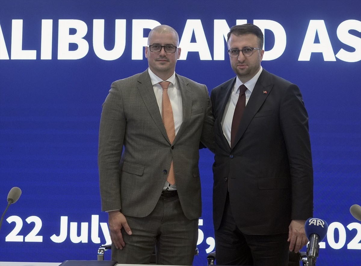 ASELSAN, IDEF 2025 kapsamında Güney Afrika'daki ilk yerel üretim sözleşmesini PAMODZI Group ile...