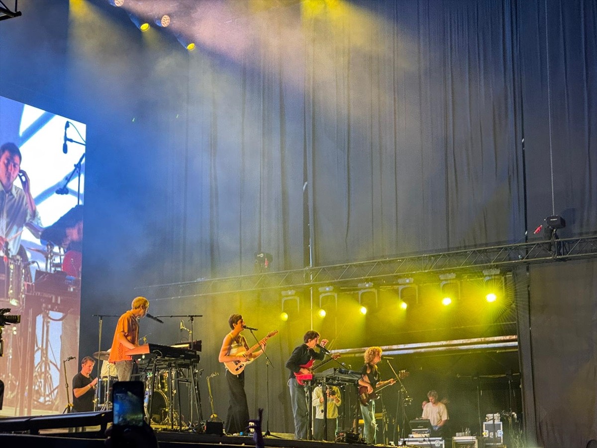 Avustralya çıkışlı, Berlin merkezli elektropop müzik grubu Parcels, İstanbul'da konser verdi.