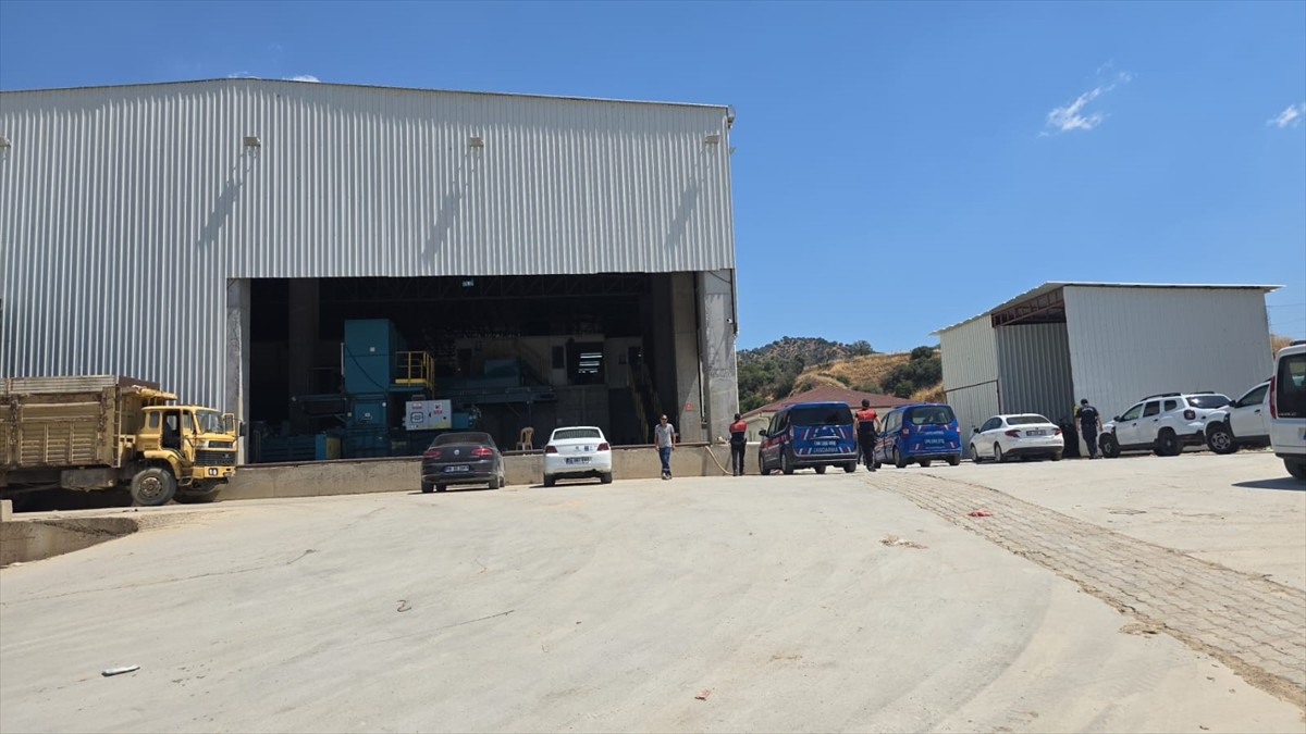 Aydın'ın Efeler ilçesindeki katı atık bertaraf tesisinde ölü bebek bulundu.