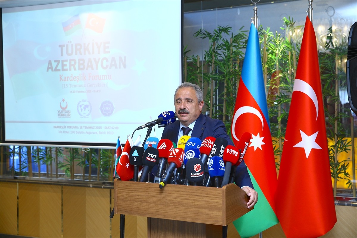 Azerbaycan'ın başkenti Bakü'de, Türkiye-Azerbaycan Kardeşlik Forumu düzenlendi. Yurtdışı Türkler...