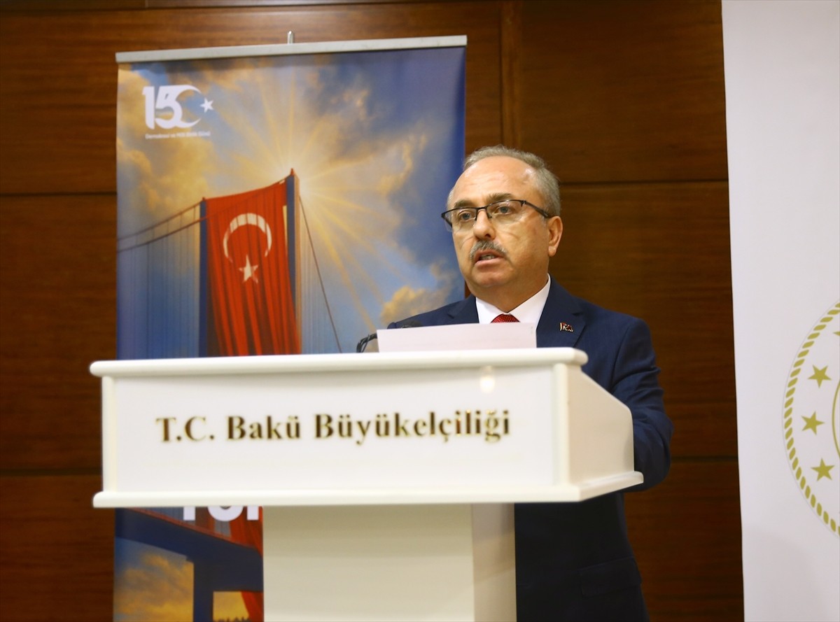 Azerbaycan’ın başkenti Bakü’de, 15 Temmuz Demokrasi ve Milli Birlik Günü dolayısıyla Türkiye’nin...