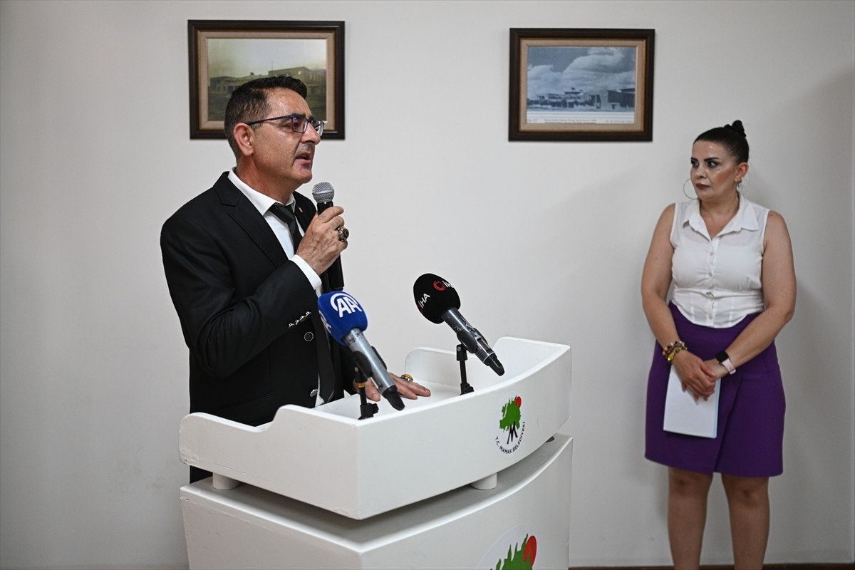 Bakır rölyef sanatçısı Necmeddin Sadıkoğlu'nun "Toprak ve Bayrak" sergisi, Ankara'da, şehit...