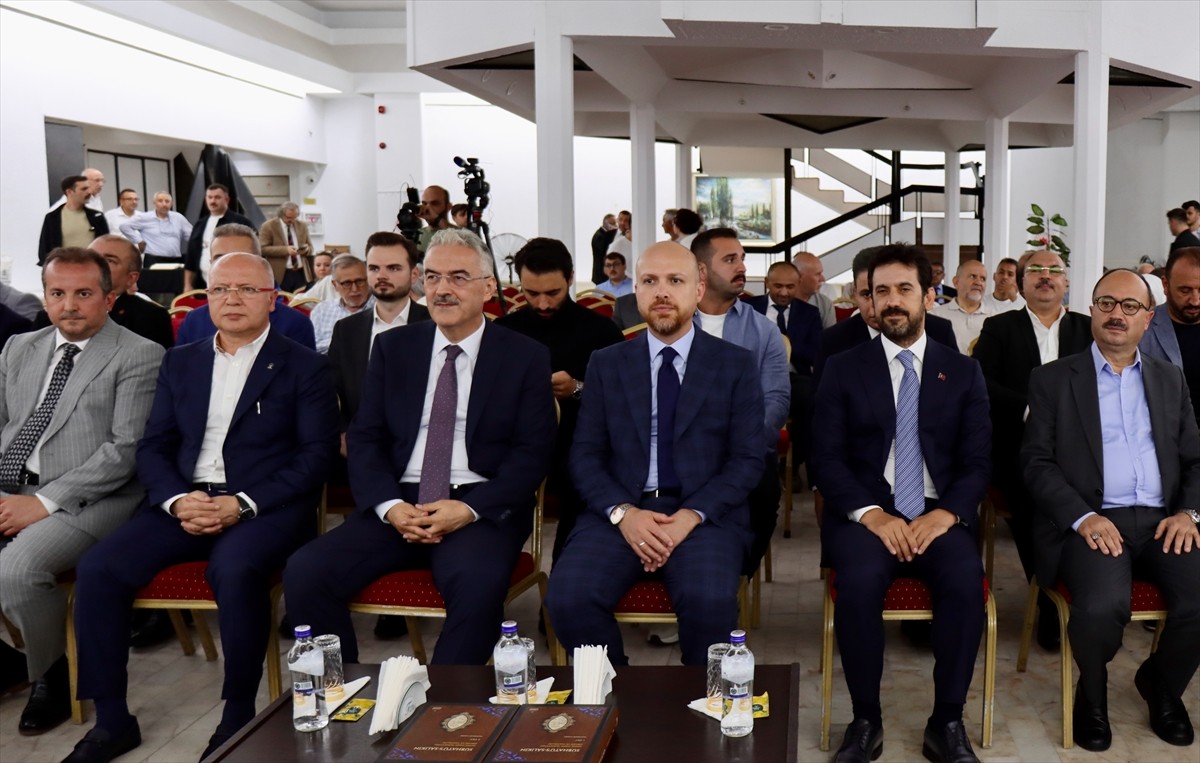 Bursa'da İsmail Hakkı Bursevi'nin vefatının 300. yılı dolayısıyla, Türkiye Yazma Eserler Kurumu...