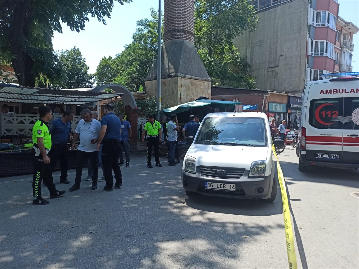 Bursa'nın Yenişehir ilçesinde silahla yaralanan 4 kişi tedavi altına alındı. Olay yerine çok...