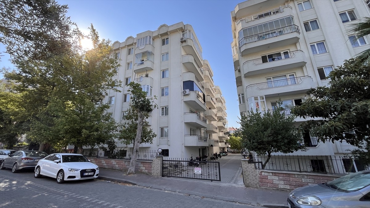 Çanakkale'de Özbekistan uyruklu Dinara Alya Urkasimova'nın Esenler Mahallesi Kocatepe Sokak'taki...