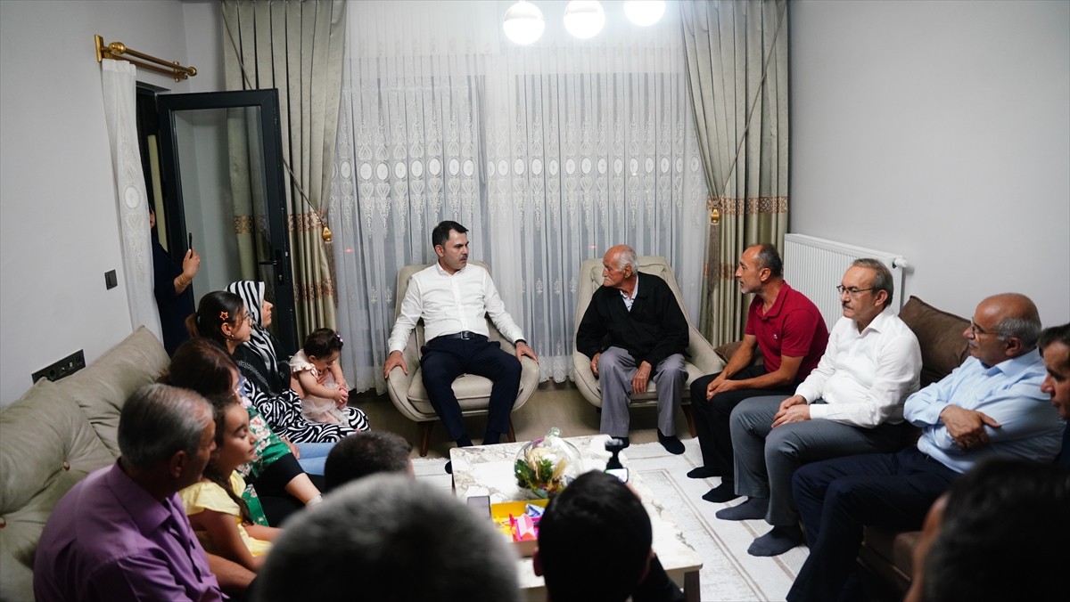 Çevre, Şehircilik ve İklim Değişikliği Bakanı Murat Kurum, Malatya'nın Akçadağ ilçesinde yeni...