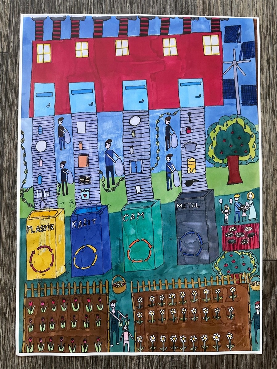 Çocuklara sanatla çevre bilincini oluşturmayı amaçlayan ve Pınar tarafından 44'üncü kez düzenlenen...