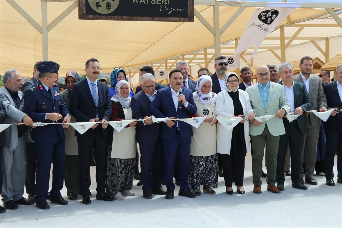 Cumhurbaşkanı Recep Tayyip Erdoğan'ın eşi Emine Erdoğan'ın himayelerinde Sanayi ve Teknoloji...