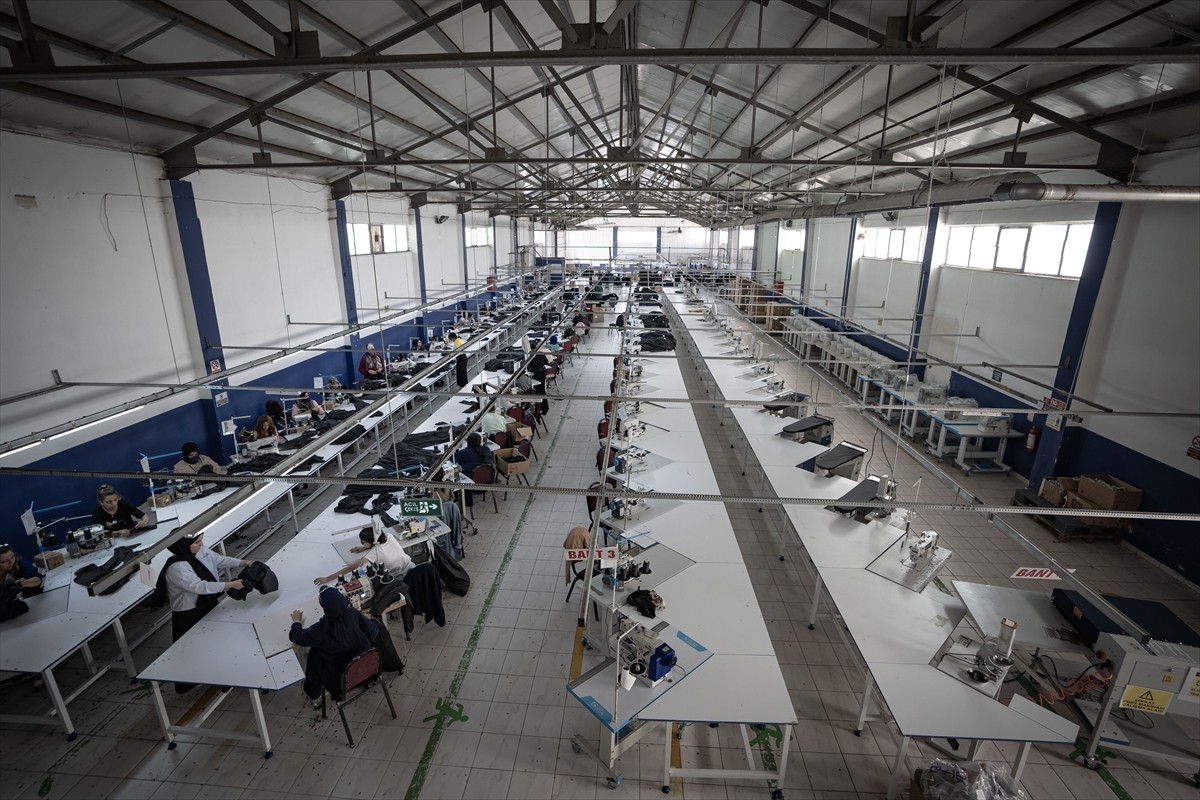 Devlet desteğiyle işini geliştiren Adıyamanlı depremzede kadın girişimci, Erzurum'da ürettiği...