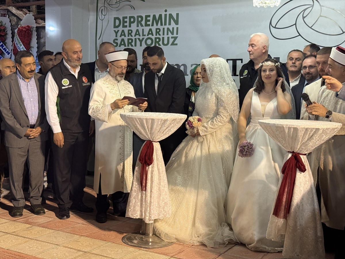 Diyanet İşleri Başkanı Ali Erbaş, Diyanet İşleri Başkanlığı ile Mehir Vakfı arasında imzalanan...