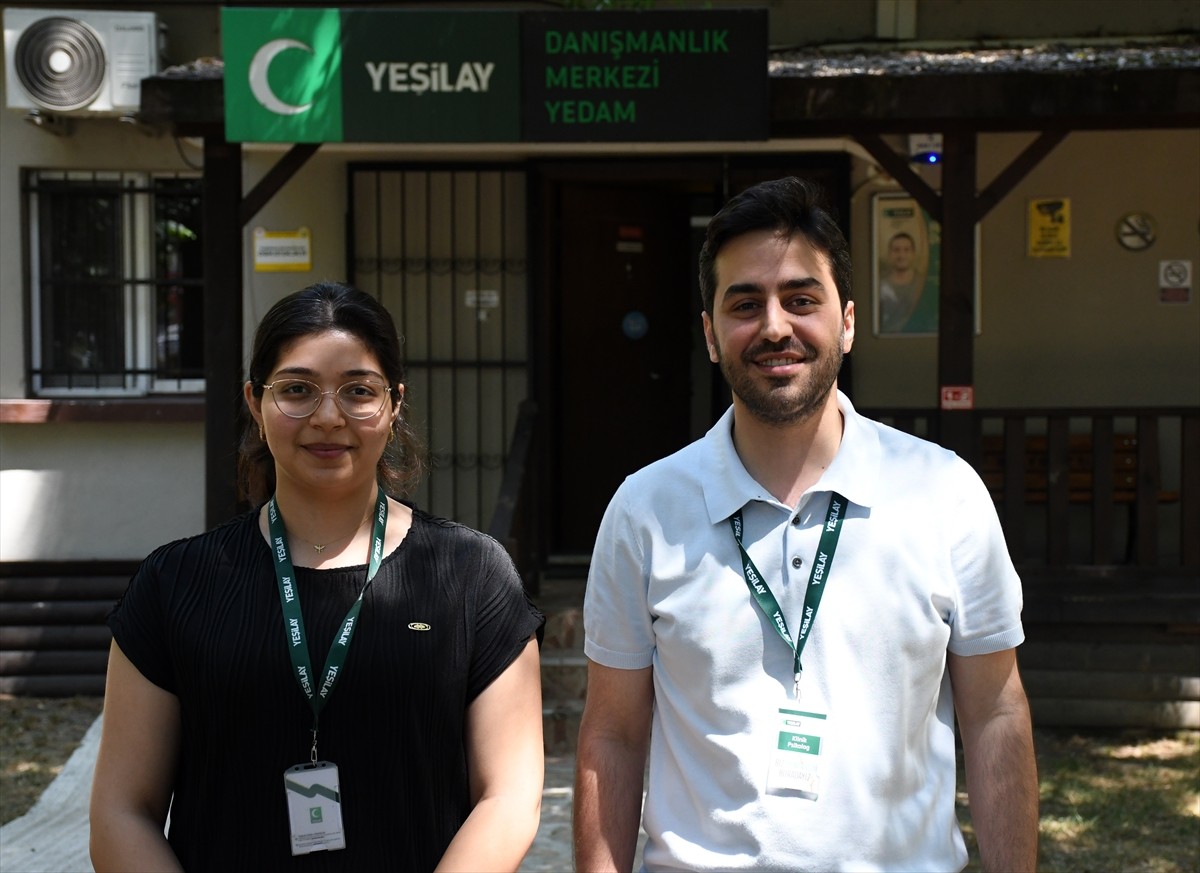 Düzce Yeşilay Danışmanlık Merkezi'nde (YEDAM) ailelerle yapılan "kişi dışı görüşmeler"...