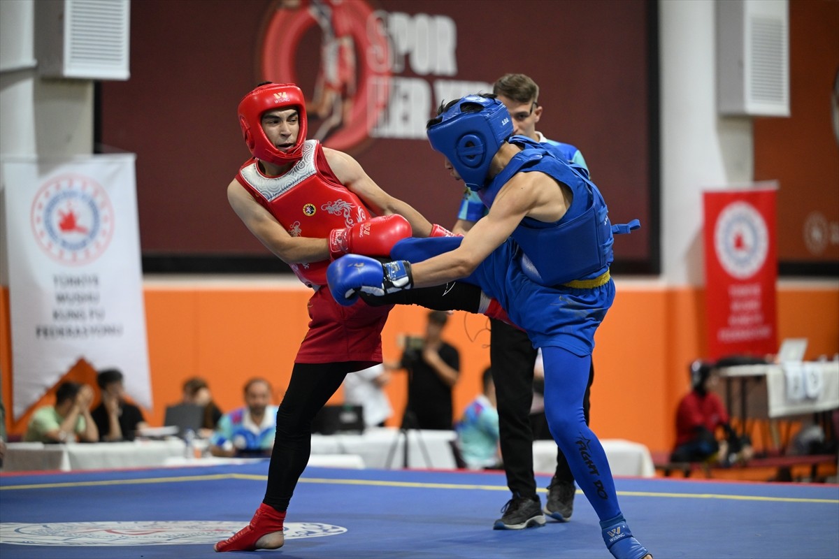 Edirne'de "15 Temmuz ve tüm şehitlere rahmet, Filistin'e destek" sloganıyla düzenlenen 8. Açık...