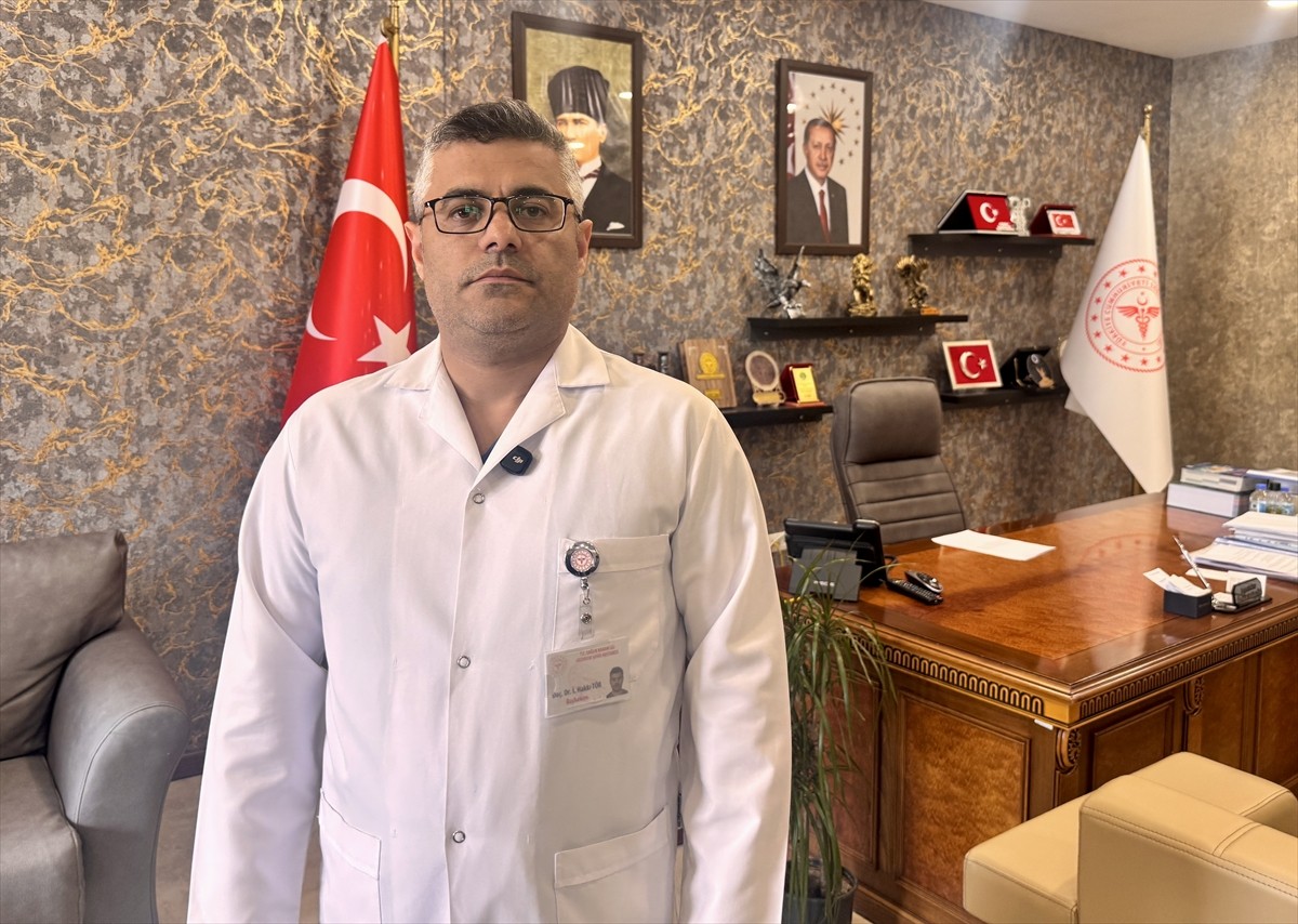 Erzurum Şehir Hastanesi Başhekimi Doç. Dr. İbrahim Hakkı Tör, Kaçkar Dağları'nın zirvesinde düşen...