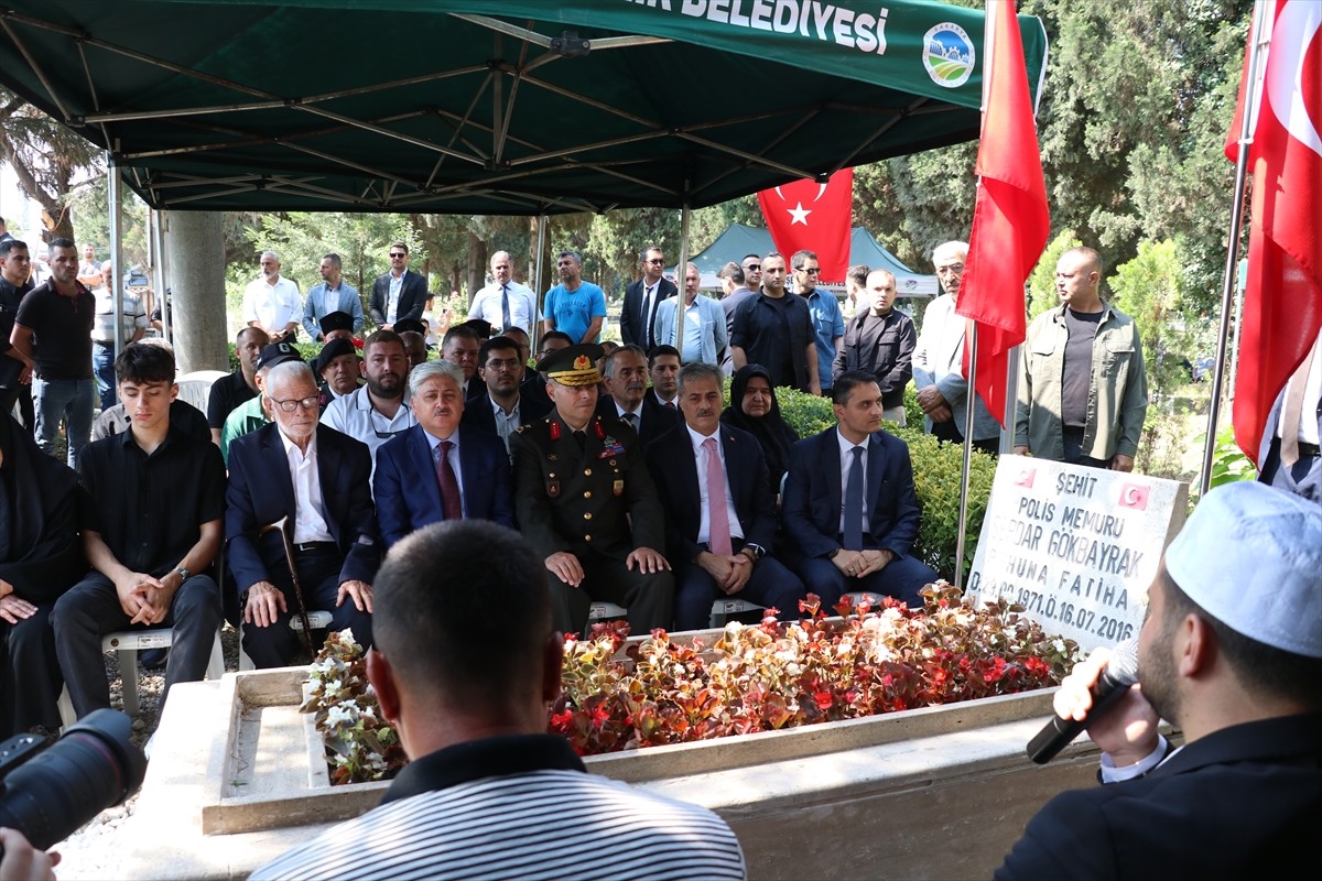 Fetullahçı Terör Örgütü'nün (FETÖ) 15 Temmuz 2016'daki darbe girişimi sırasında İstanbul'da şehit...