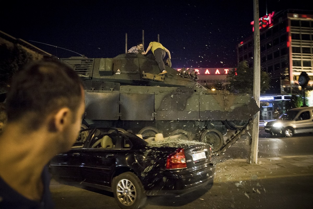 Fetullahçı Terör Örgütü (FETÖ) mensuplarınca 15 Temmuz 2016'da gerçekleştirilen darbe girişiminin...
