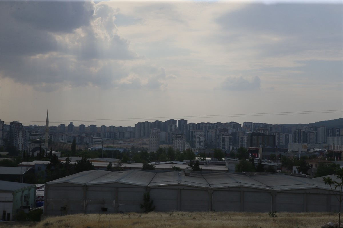 Gaziantep'te toz taşınımı hayatı olumsuz etkiledi.
