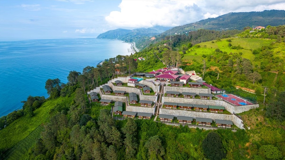 Gençlik ve Spor Bakanlığına (GSB) bağlı Spor Okulları, Gençlik Kampları ve Gençlik Yaz Kulübü'ne...