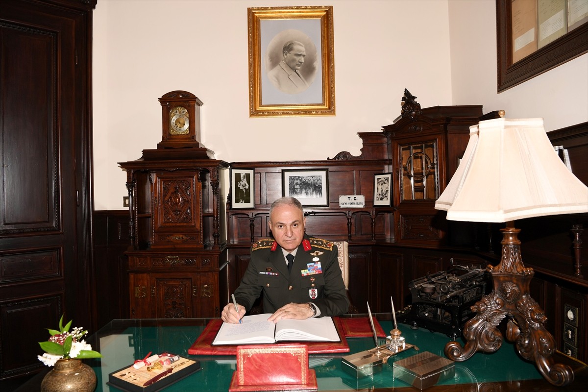 Genelkurmay Başkanı Orgeneral Metin Gürak, Türkiye Cumhuriyeti Sofya Büyükelçisi Mehmet Sait...
