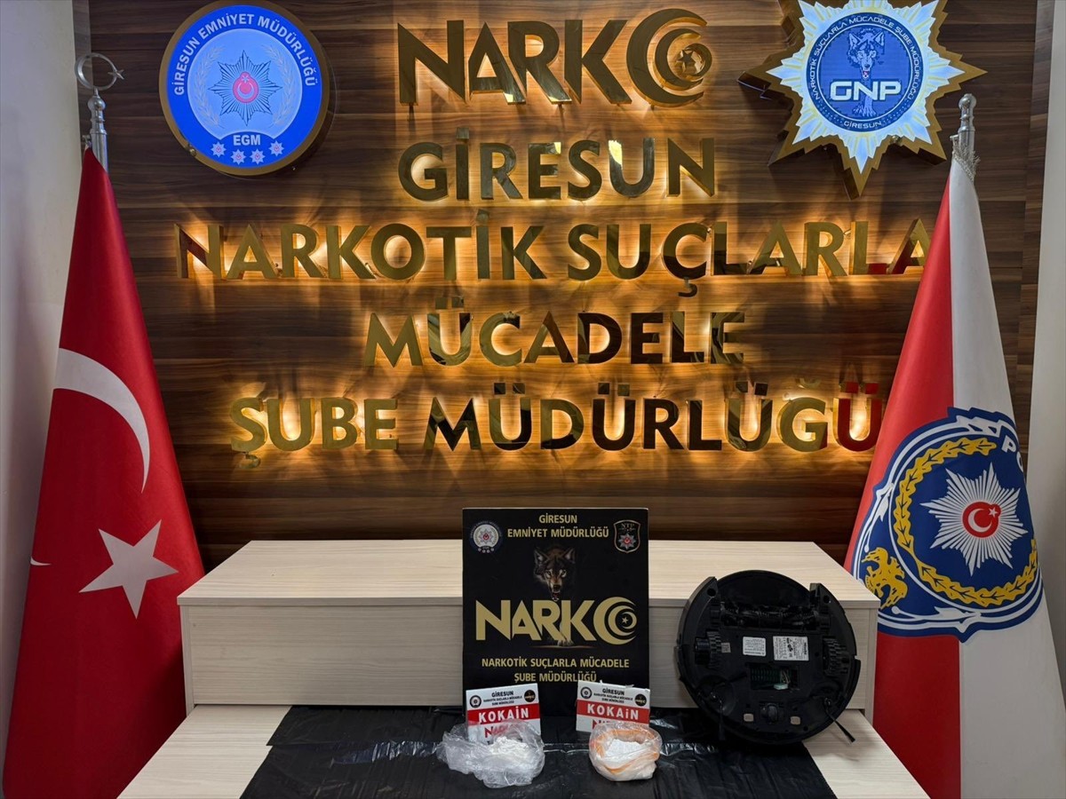 Giresun ve ilçeleri ile İstanbul'da düzenlenen uyuşturucu operasyonunda 8 zanlı tutuklandı....