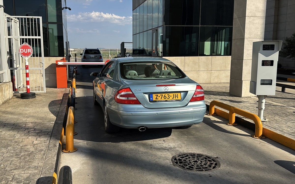 Gurbetçilerin, yaşadıkları Avrupa ülkelerinden yıllık izinlerini geçirmek üzere Türkiye'ye...